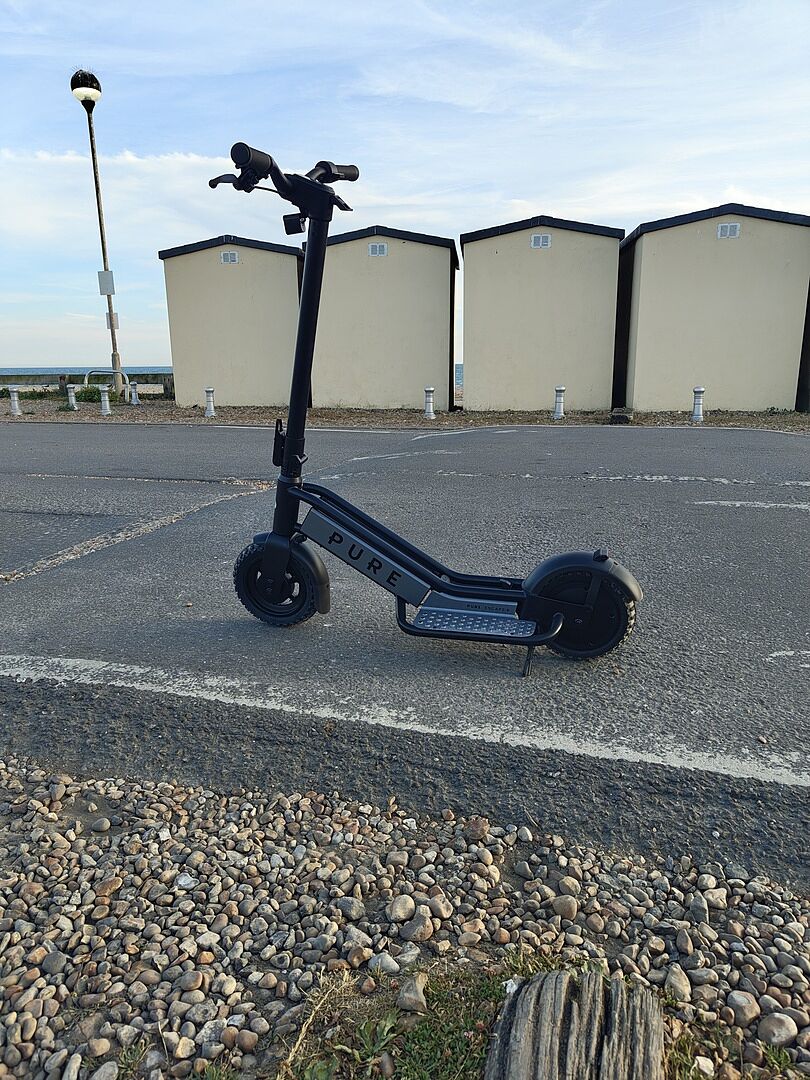 Pure Escape Pro+ monopattino elettrico nero 65,8 km autonomia