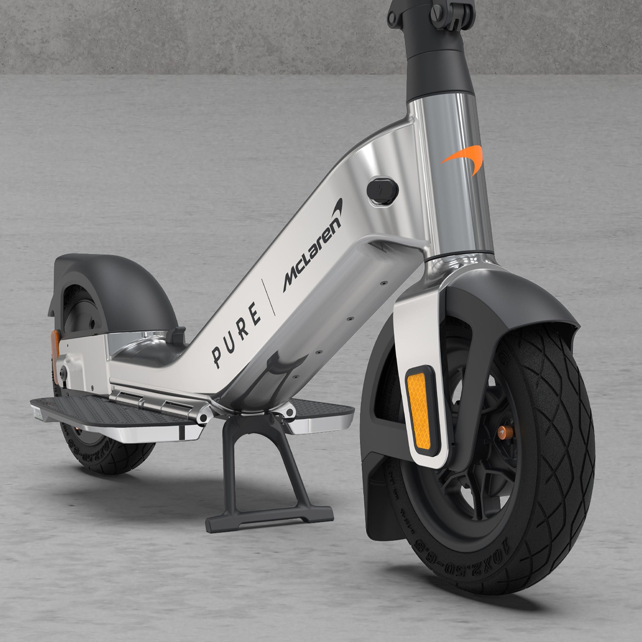 Pure Electric Pure x McLaren Chrome monopattino elettrico ricondizionato