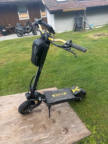 OOTD T10 Pro Monopattino Nero Giallo Sospensione Idraulica