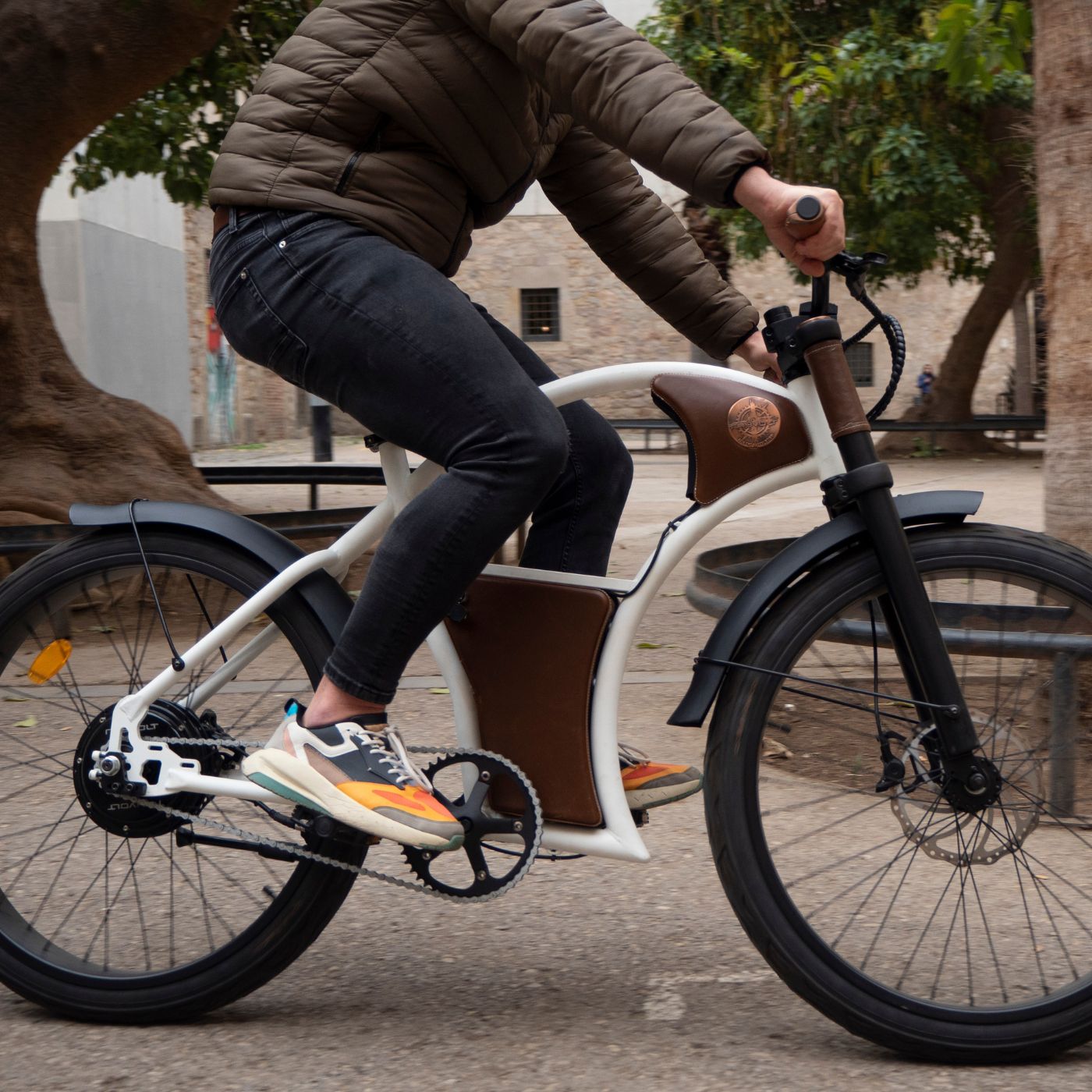 Rayvolt Torino bici elettrica urbana batteria 10.5Ah 40 km
