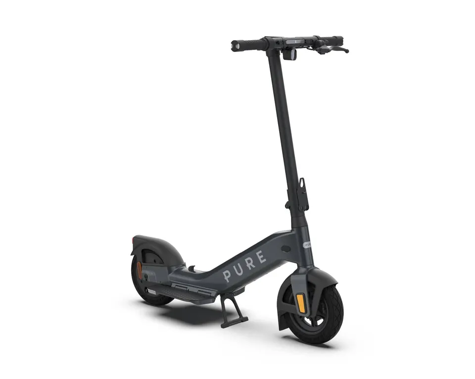 Pure Advance monopattino elettrico nero uso urbano